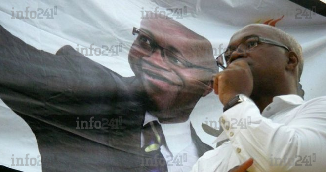 Pour les 60 ans d’AMO, son fils rénove une école gabonaise à Medouneu