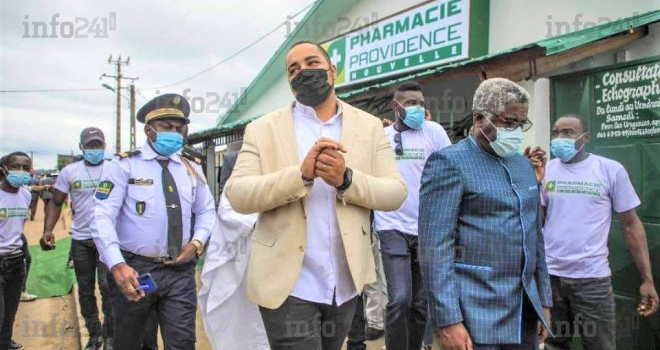 Altruiste et richissime, Jessye Ella Ekogha offre une pharmacie à Bitam, 61 ans après&nbsp;! 