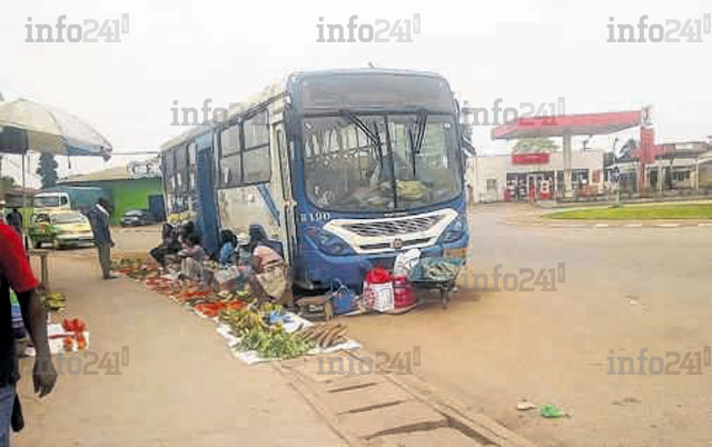 Un bus de la Sogatra abandonné depuis plus d’un an à Mouila&nbsp;!