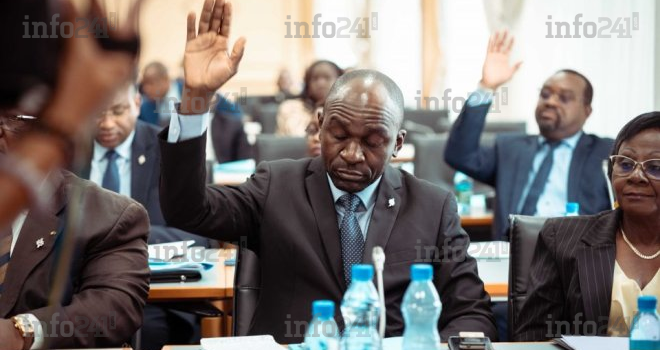 La nouvelle révision de la Charte de la transition gabonaise déjà adoptée par le Parlement&nbsp;!